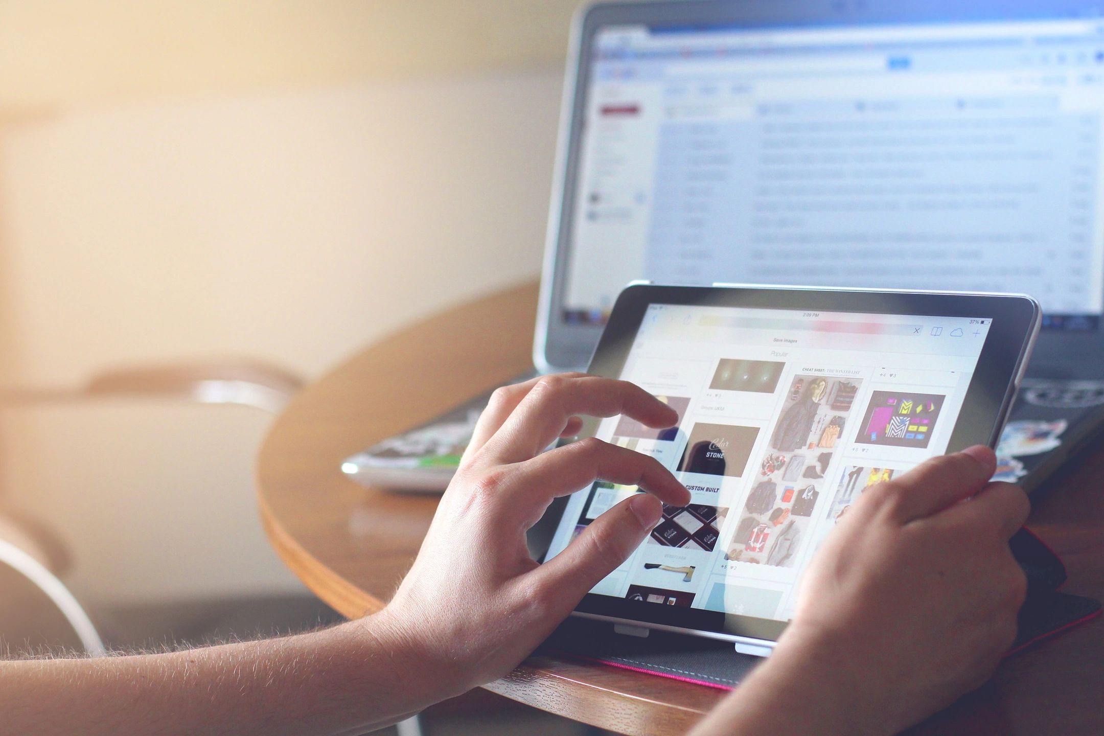 What is cross channel marketing?